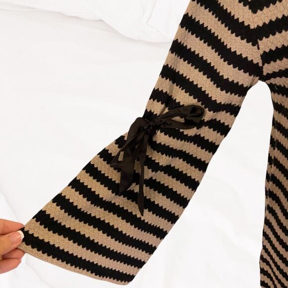 Sanctuary, Medium, Black & Tan Stripe Top w/ Tie Bell Sleeves - Picture 3 of 6